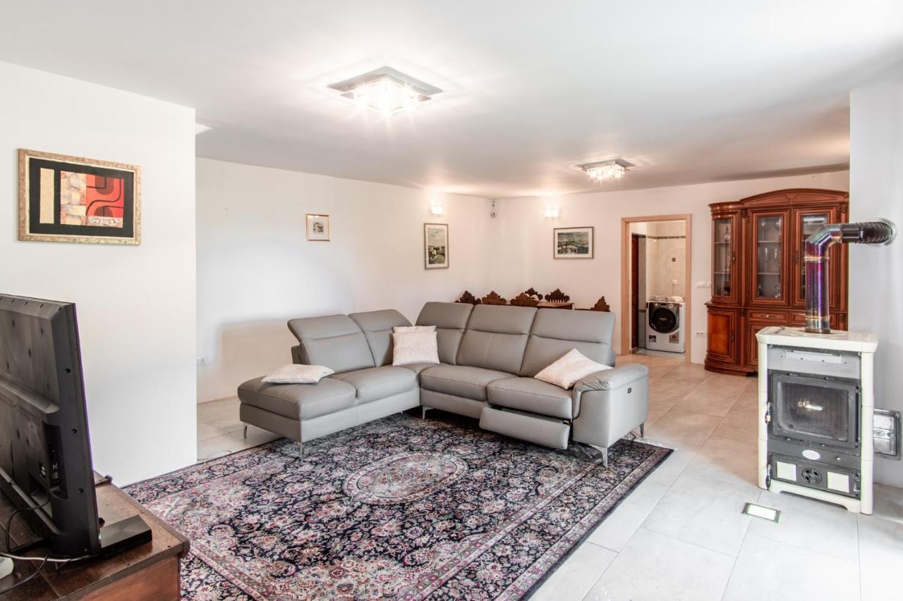 Villa Hermes Art Dutovlje Dış mekan fotoğraf